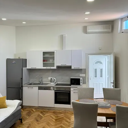 Drago * マカルスカ