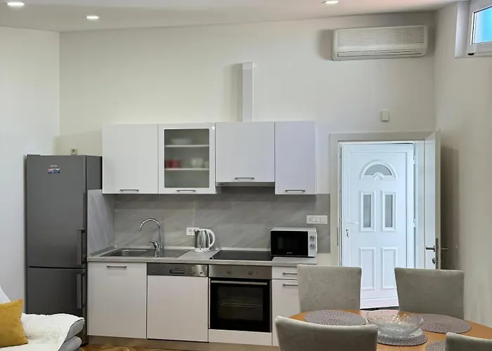 Drago * Μακάρσκα